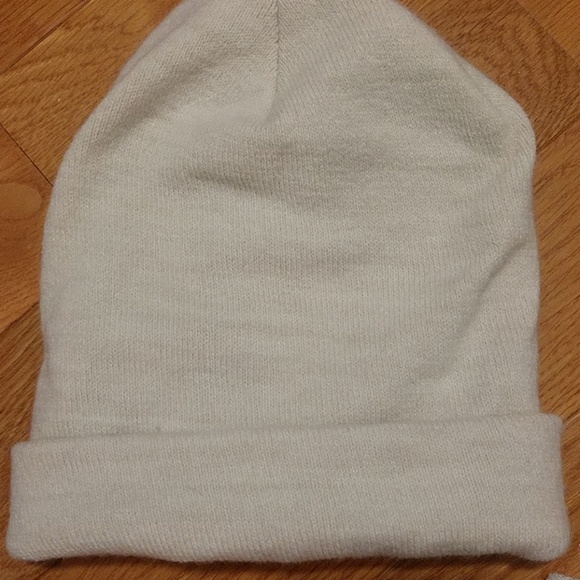 Old Navy Hat and Glove Set - Picture 3 of 3